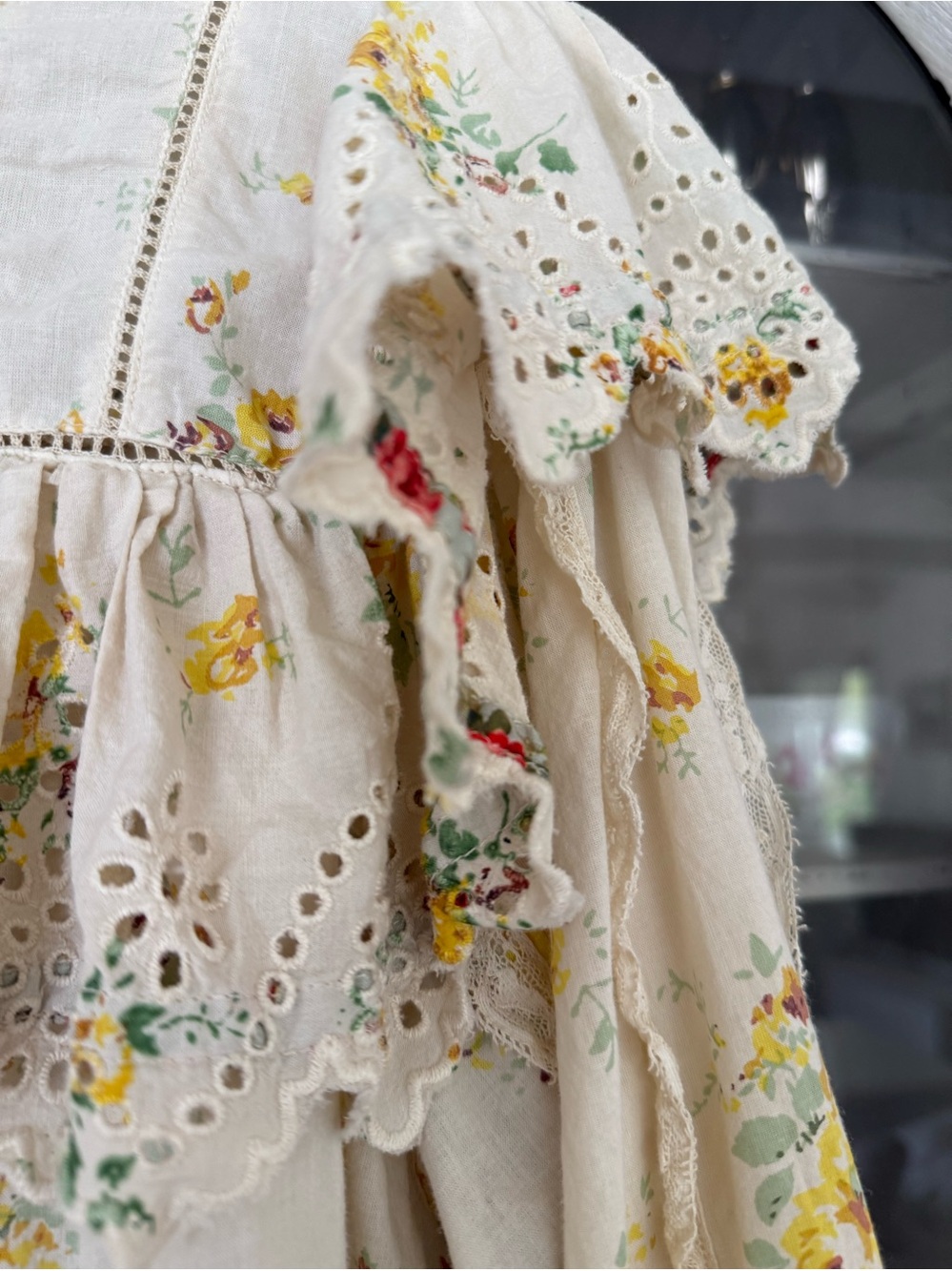 Magnolia Pearl Eyelet Eadred Blouse - Picture 6 of 10